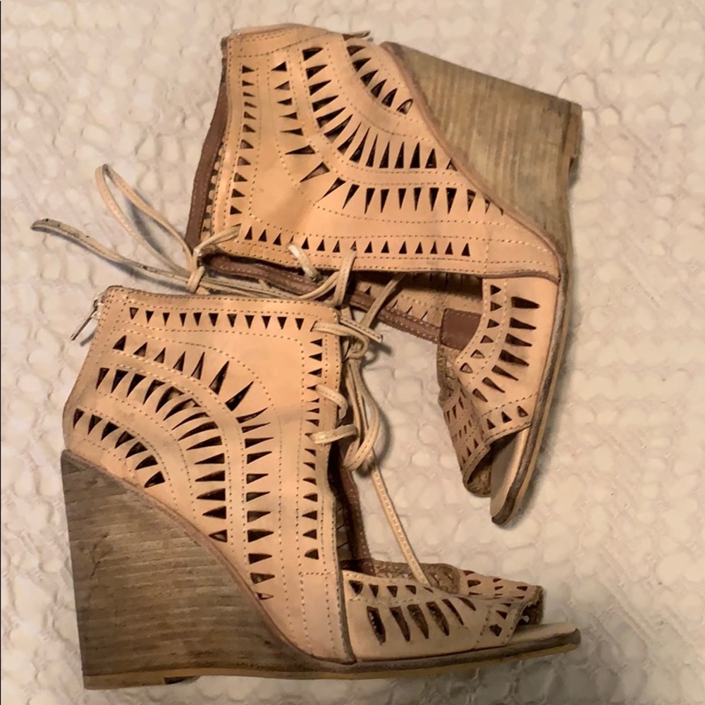 Jeffrey Campbell
Rodillo Wedge Sandals - Picture 4 of 6